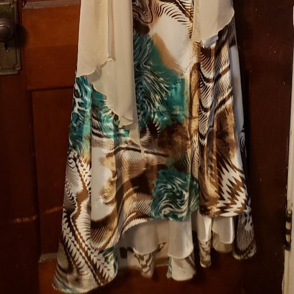 PROM DRESS - Picture 3 of 5